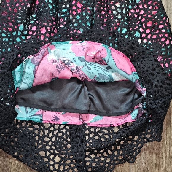 Wolven Anthropologie Women's Terrace Black Lace Overlay Floral Sheath Dress Sz 4 - Picture 7 of 15